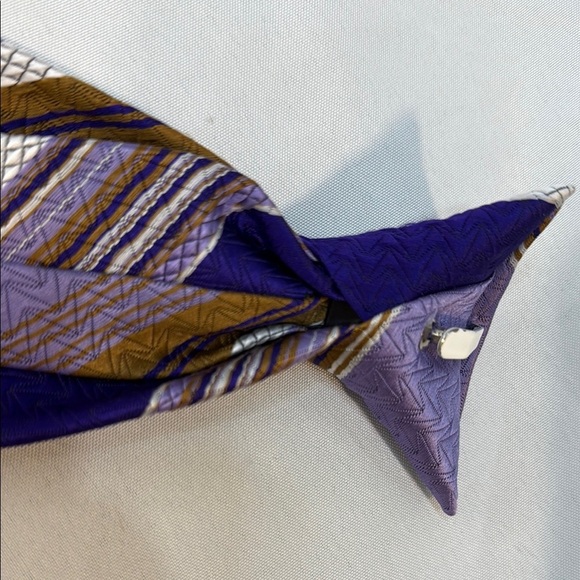 Vintage 1970’s Andhurst Men’s Clip-On, Snapped(TM), Striped Tie, Purple&Gold - Picture 12 of 14